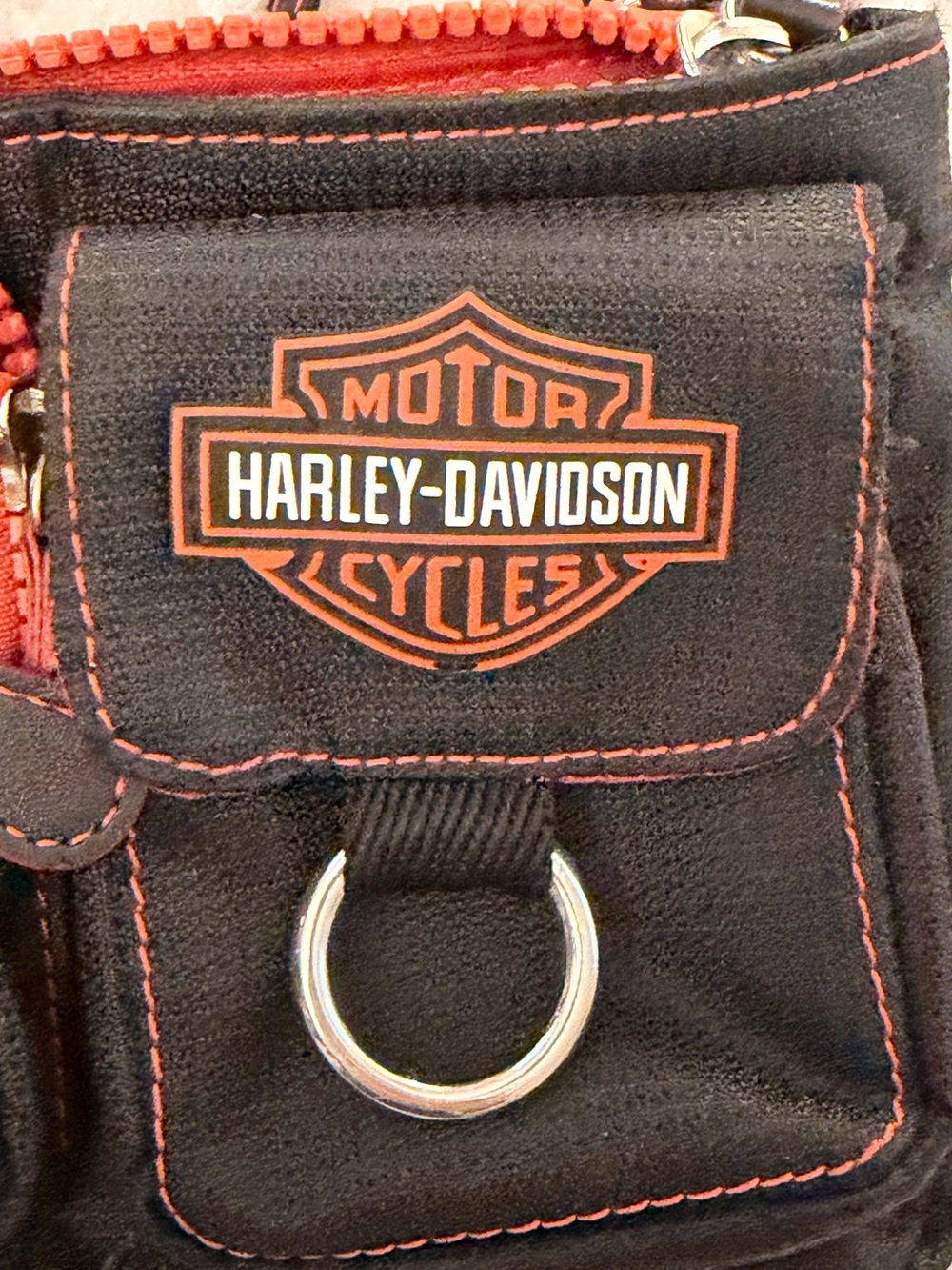 Harley CrossBody - Picture 3 of 5
